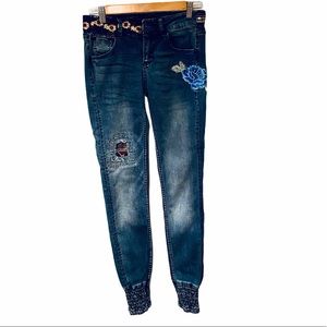 Desigual Denim Size 26 Embroidered Jean Joggers